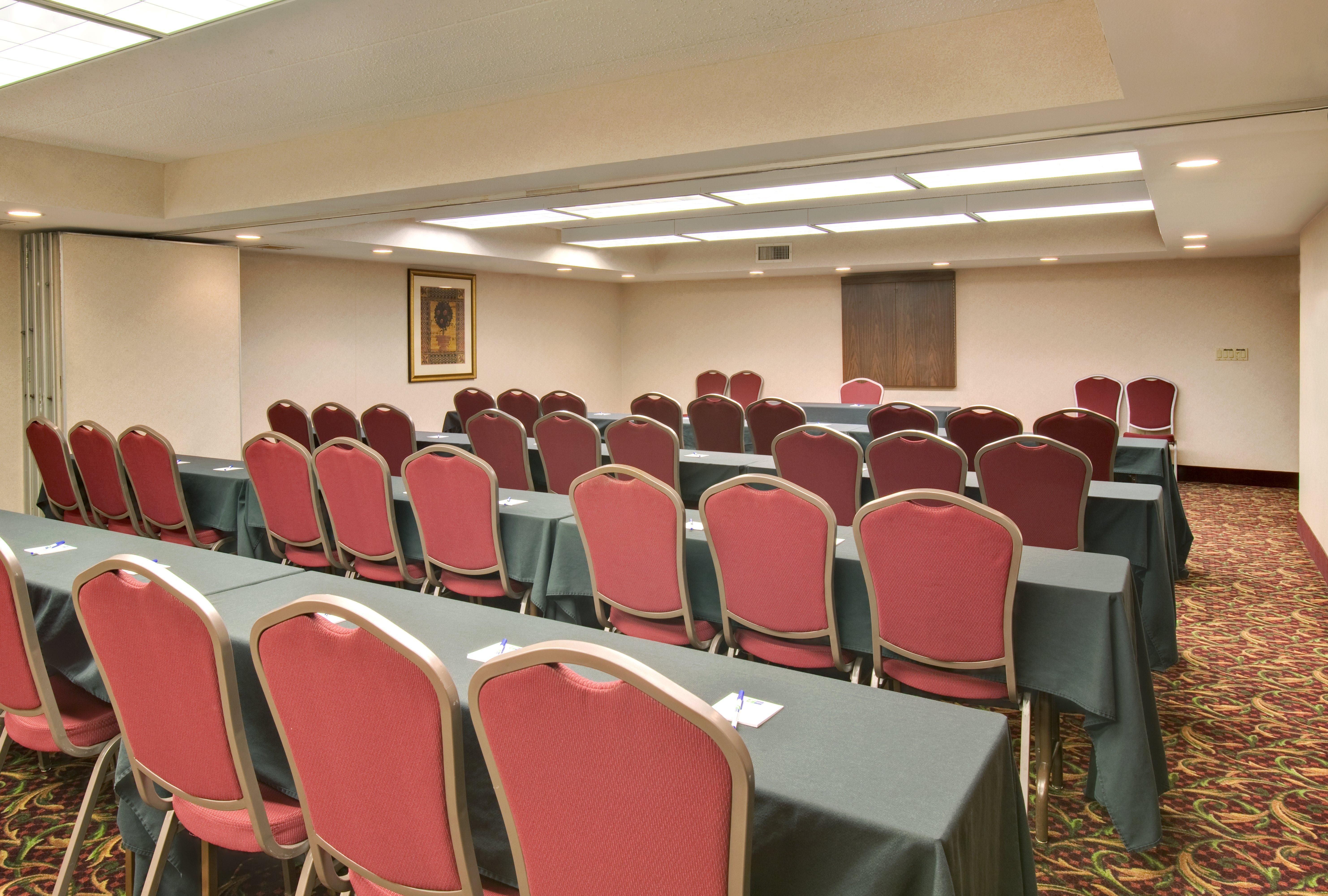 Holiday Inn Express Chicago-Downers Grove By Ihg Facilités photo