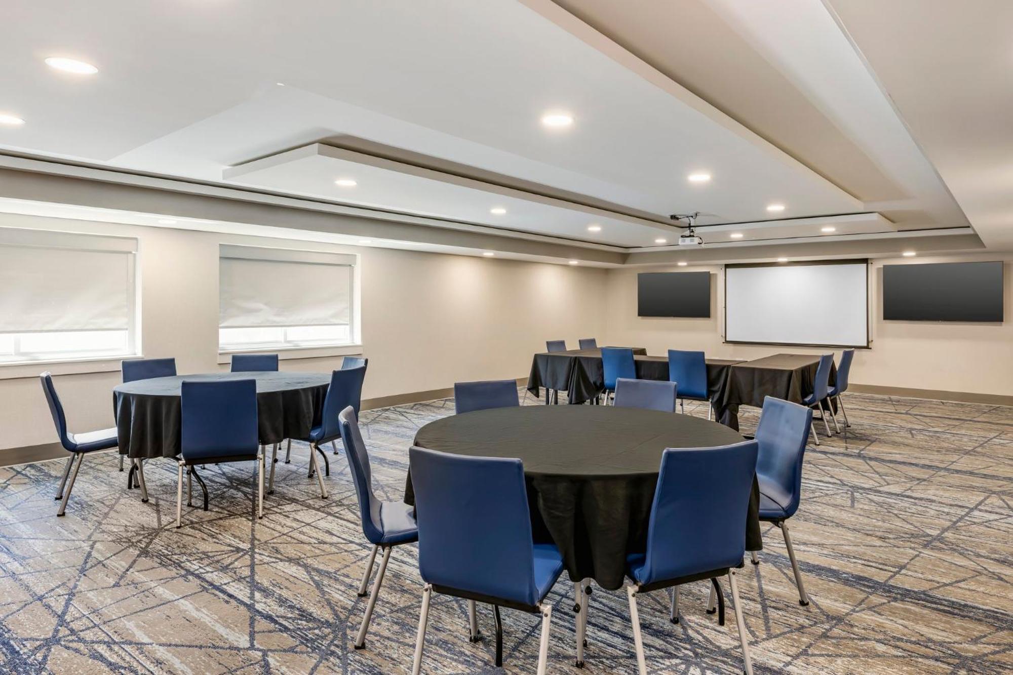 Holiday Inn Express Chicago-Downers Grove By Ihg Extérieur photo