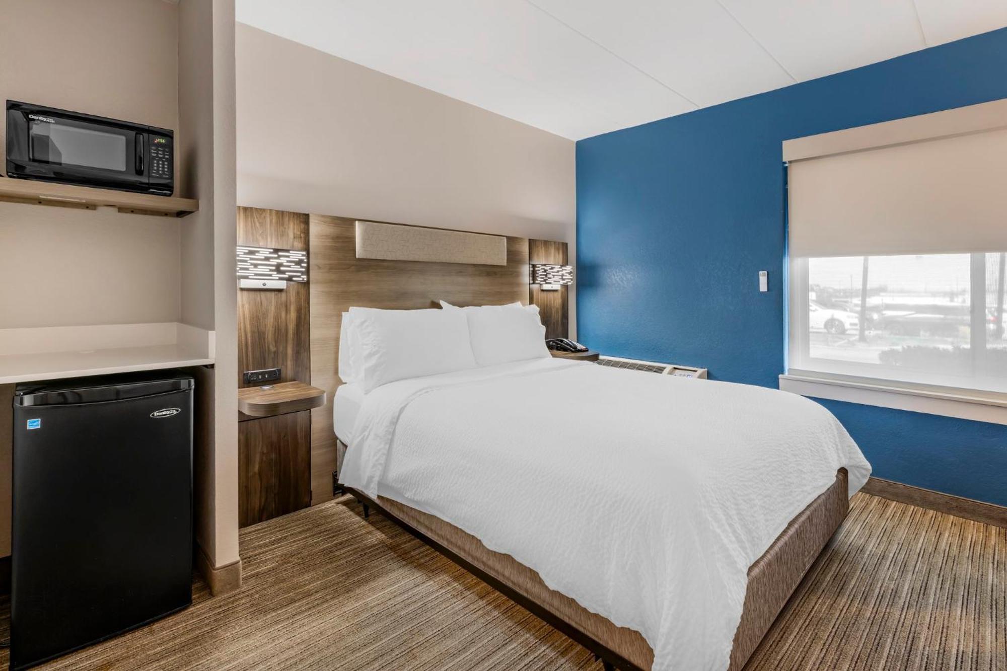 Holiday Inn Express Chicago-Downers Grove By Ihg Extérieur photo