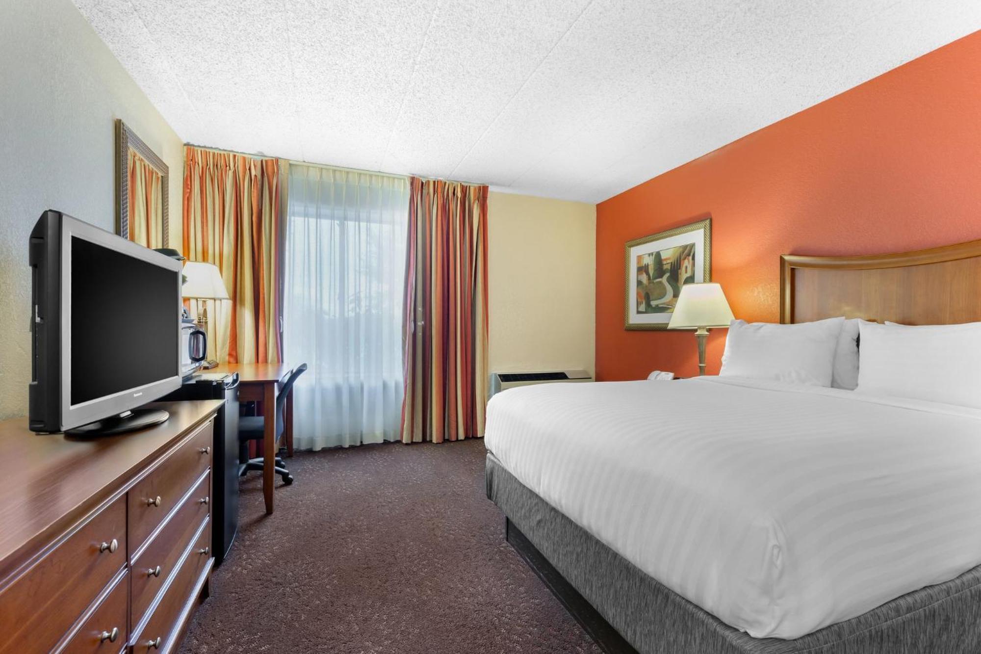 Holiday Inn Express Chicago-Downers Grove By Ihg Extérieur photo